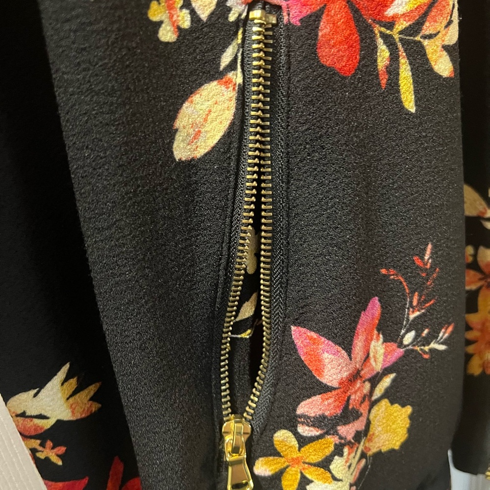 Floral Jacket - Picture 6 of 6
